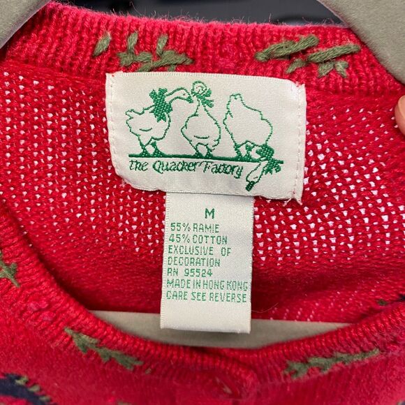 The Quacker Factory Womens Red Santa Christmas Button Up Cardigan Sweater Sz M - Picture 10 of 10